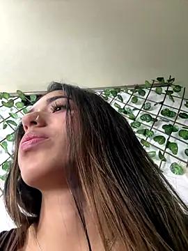lunaa_kiss19