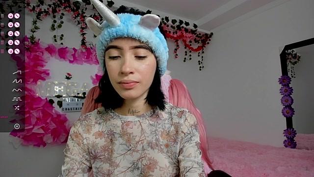 megaan_skinny