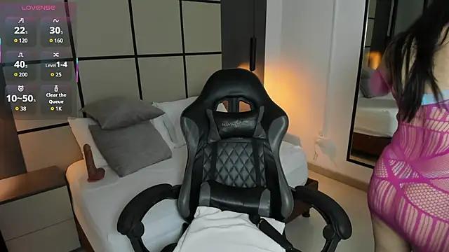 mia_collins96