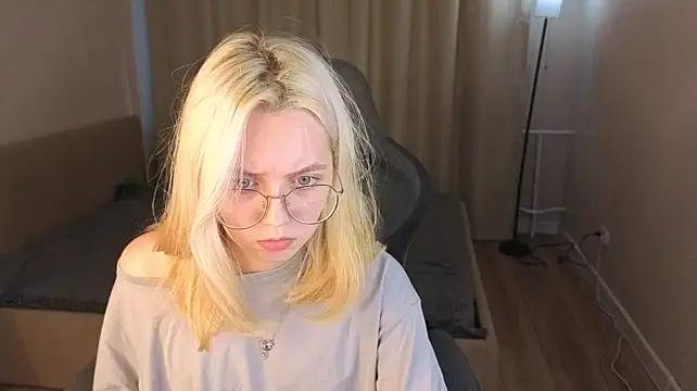 mollyy_snow