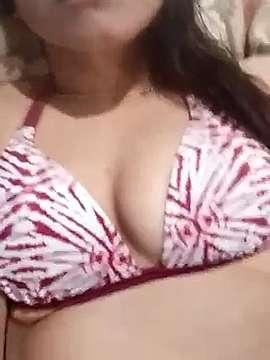 mommeelola