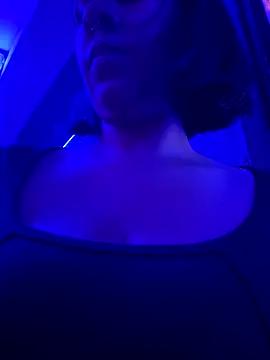 naomi_colx1