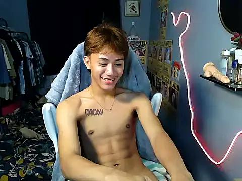 naughtyboyloy_0