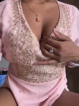 naughtysaraaa