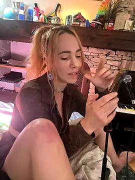 pisswhorelana