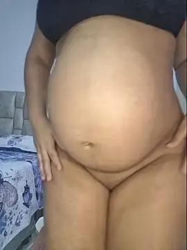 sarah_pregnant_
