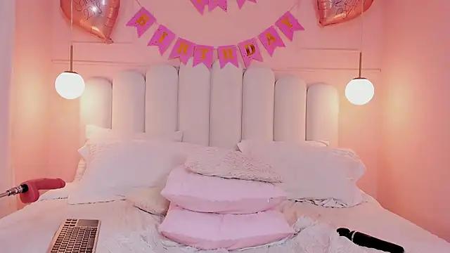 sarah_salis_