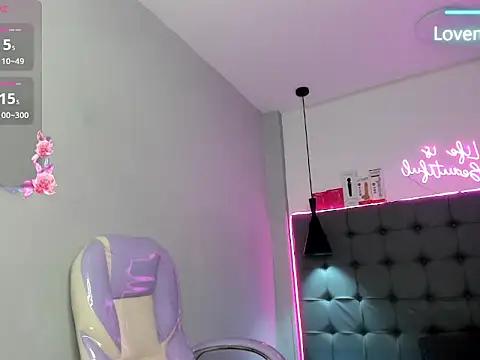 scarletcherry18