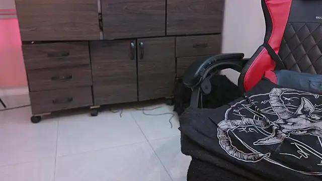 selene_red_