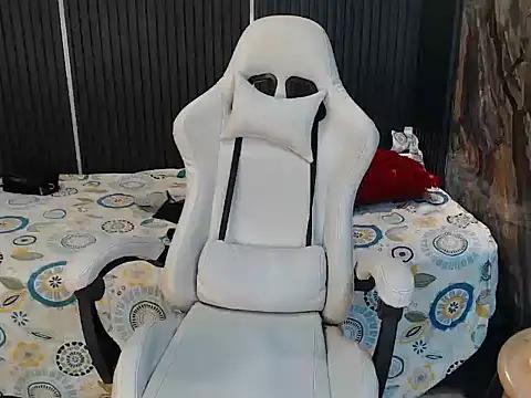 taylor_bigdick18